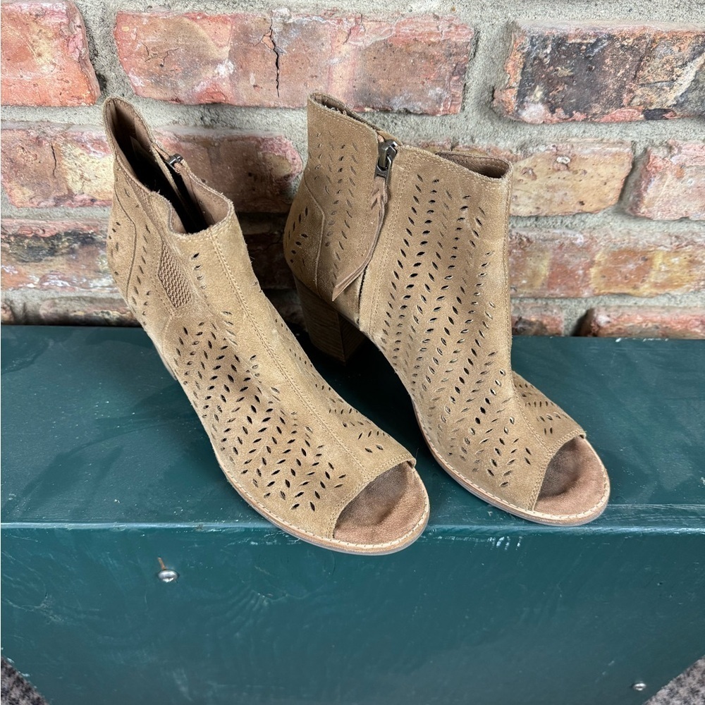 Toms Women Open Toe Ankle Booties Heels , Size 10, Color Taupe